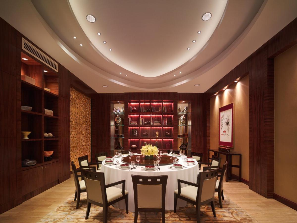 马尼拉新海岸酒店 外观 照片 Private dining room at the Mandarin Oriental, Hong Kong