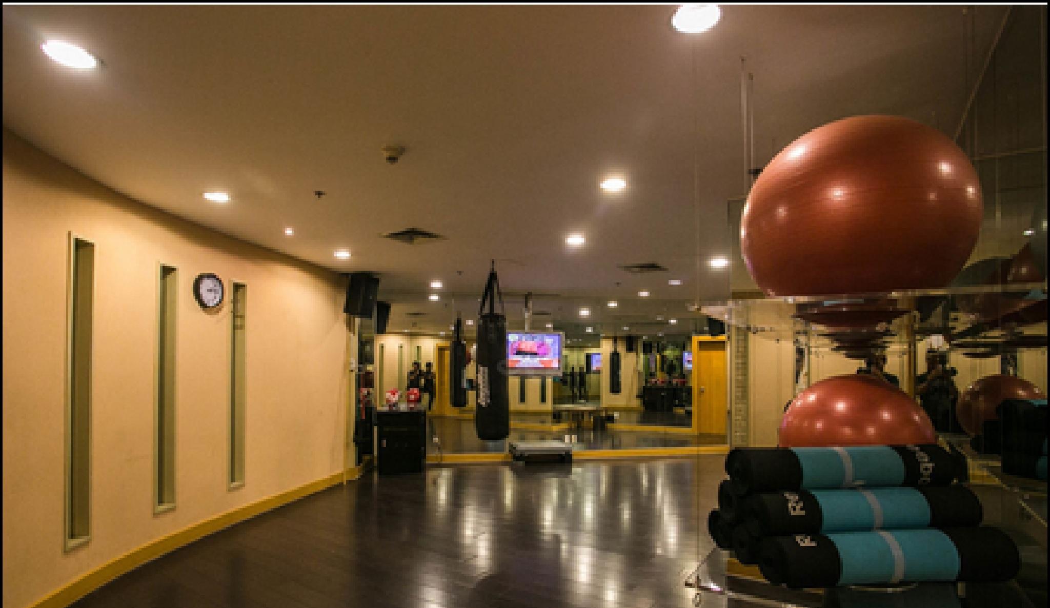 马尼拉新海岸酒店 外观 照片 The gym at the hotel